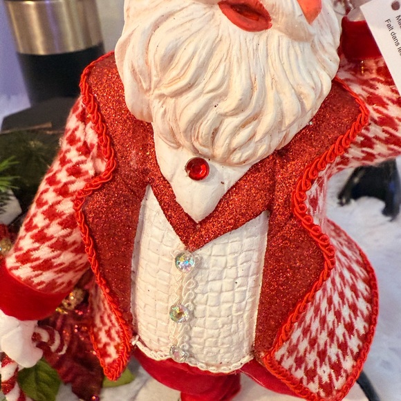 Katherine’s Collection Cabrera Dancing Santa - Picture 4 of 7